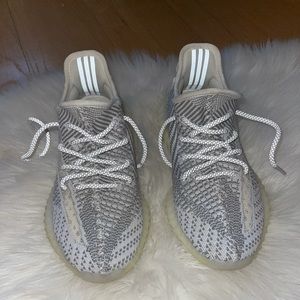 Authentic Non reflective yeezy’s, size 6, used.